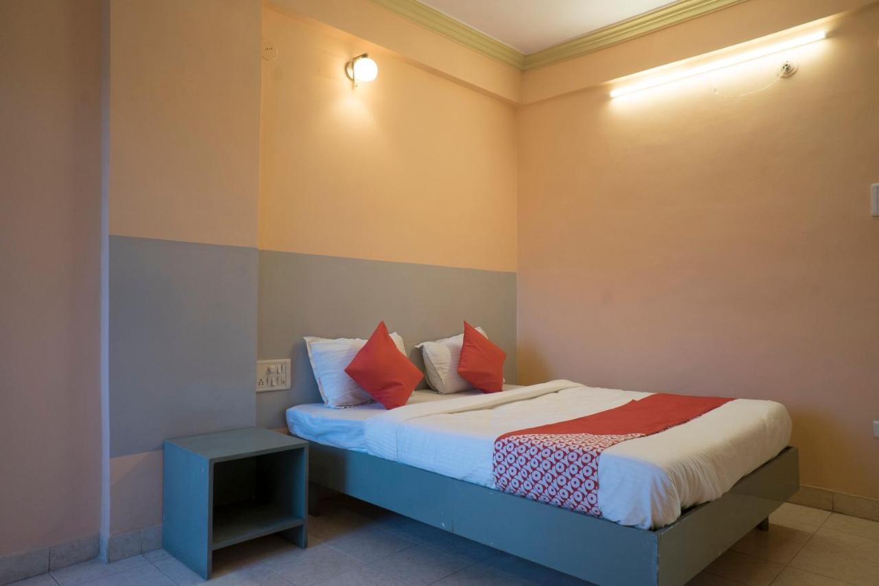 Oyo Flagship 37830 Hotel Aakar International ซาตารา ภายนอก รูปภาพ