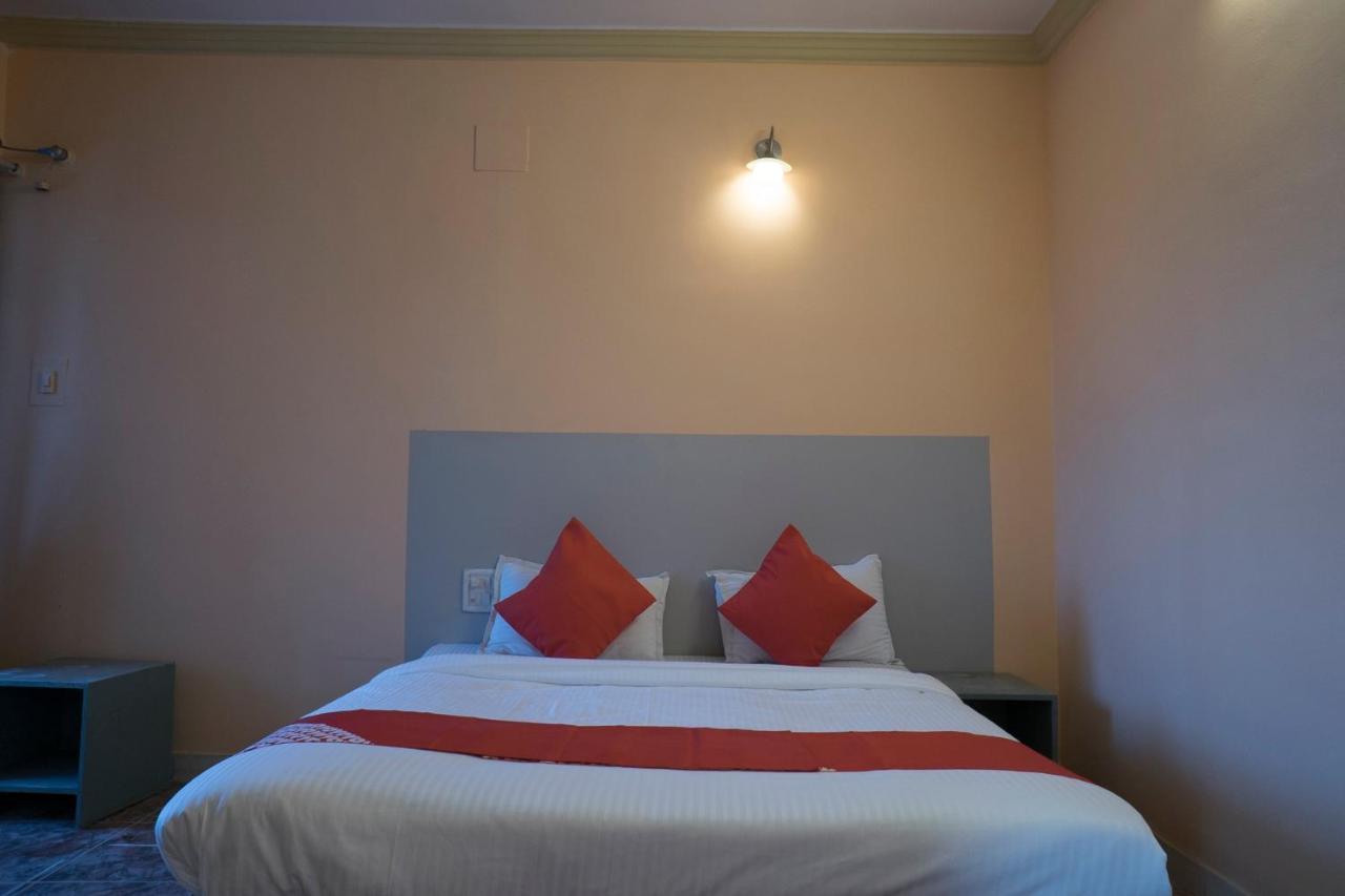 Oyo Flagship 37830 Hotel Aakar International ซาตารา ภายนอก รูปภาพ