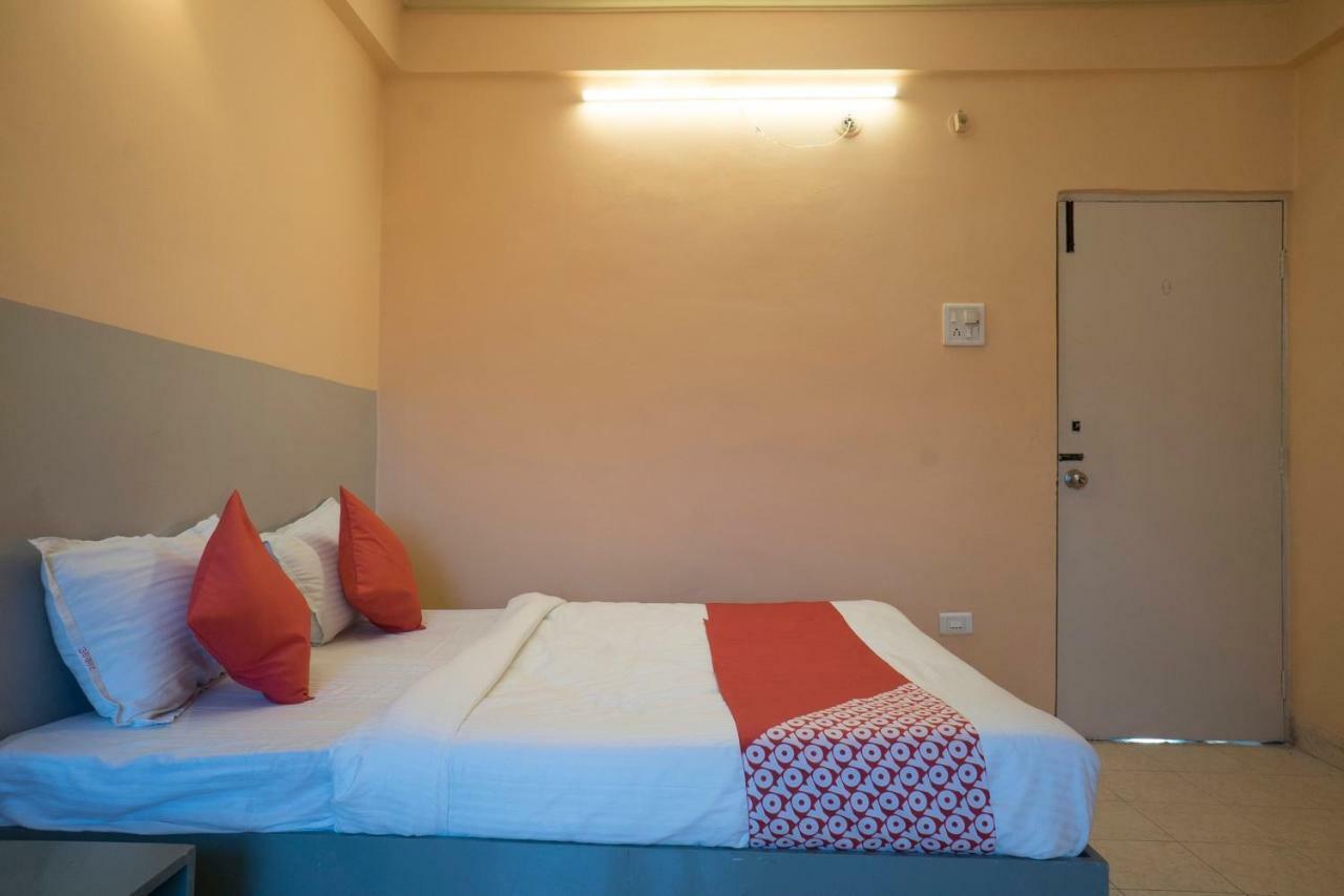 Oyo Flagship 37830 Hotel Aakar International ซาตารา ภายนอก รูปภาพ