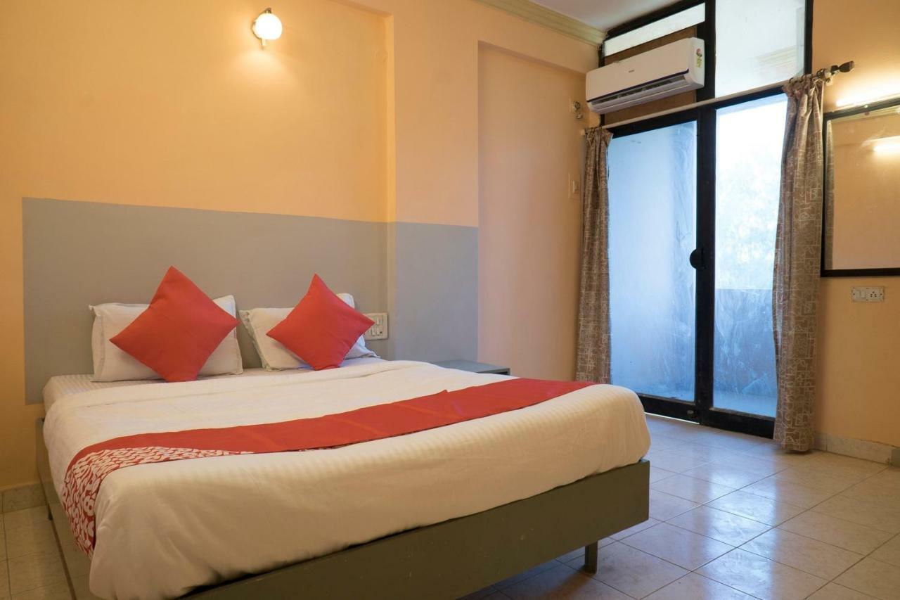 Oyo Flagship 37830 Hotel Aakar International ซาตารา ภายนอก รูปภาพ