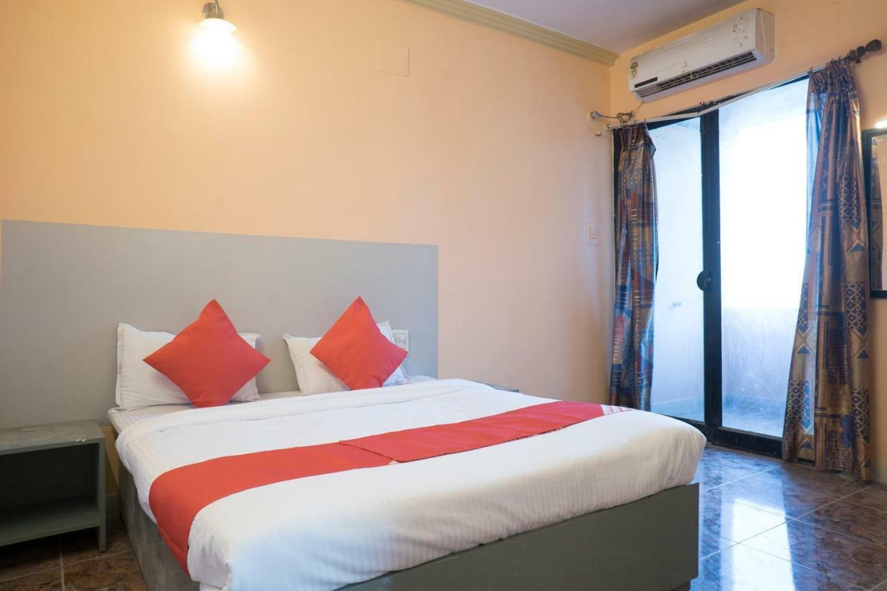 Oyo Flagship 37830 Hotel Aakar International ซาตารา ภายนอก รูปภาพ